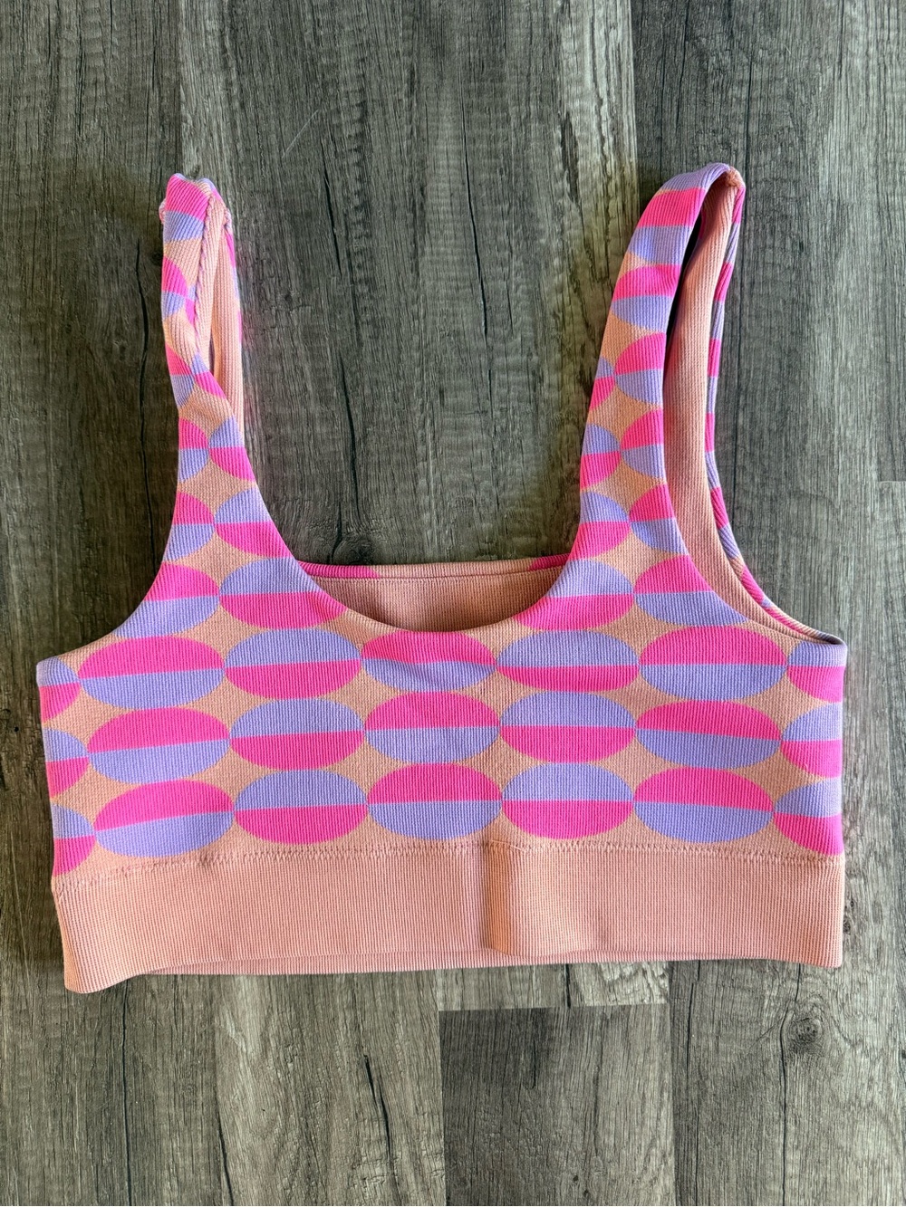 Fabletics Sports Bra Pink Dottie Geo Seamless Bra Low Impact Size Medium - Picture 4 of 6